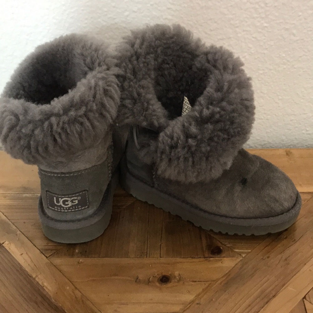 Ugg kids boots grey size 9